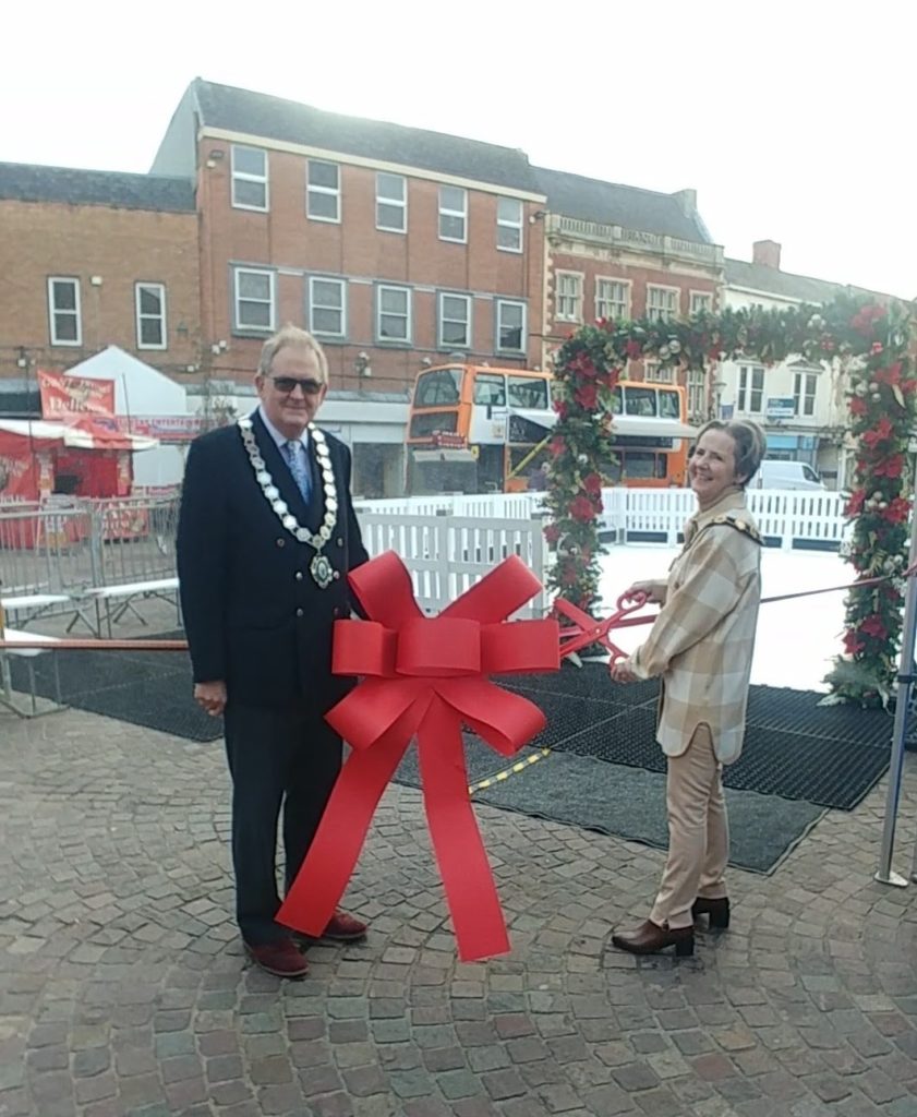 The Mayor of Gainsborough and the Chairman of West Lindsey District Council cutting the ribbon.