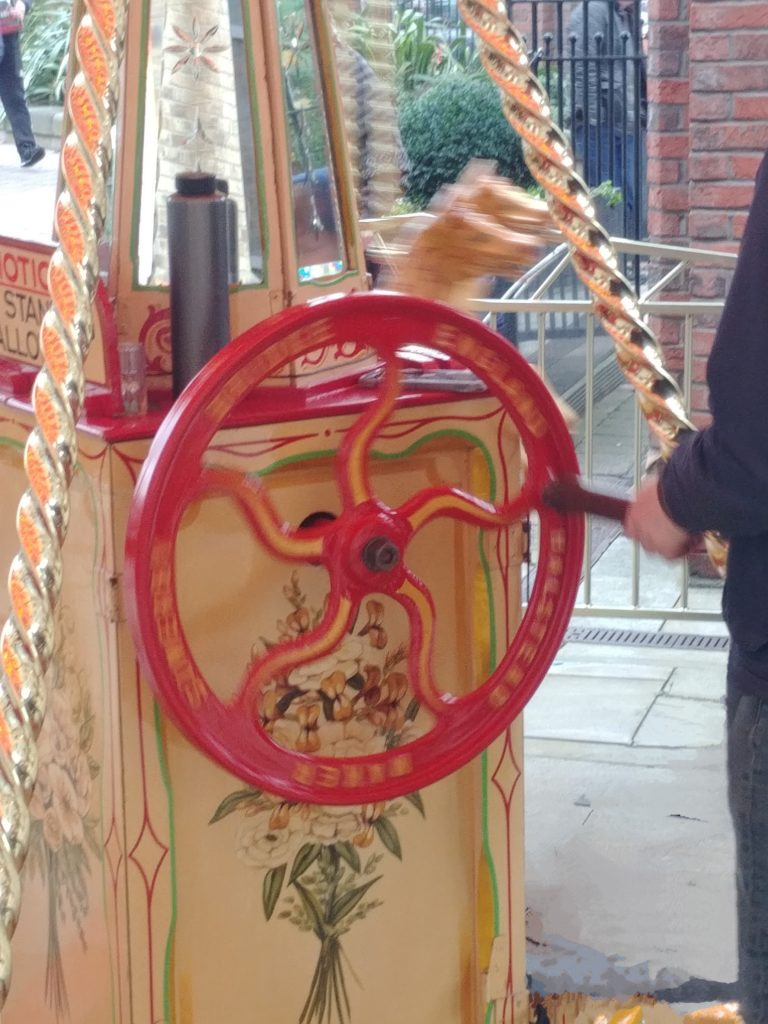 carousel hand wheel 